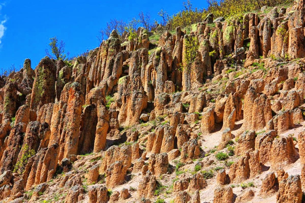 مداخن بوبان الصخرية في بينغول