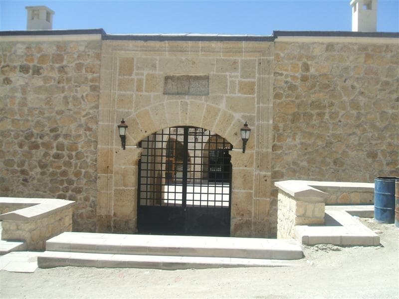 خان الحكيم (طاش خان) في حكيم خان